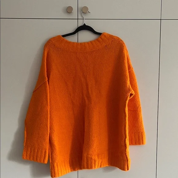 Zara Vibrant Orange V-Neck Sweater - M - Picture 4 of 9